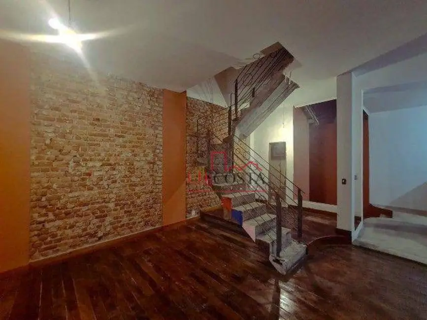 Casa com 4 quartos à venda, 240m2 em Ingá, Niteroi - RJ - imagem 6 Foto 6 de Casa com 4 quartos à venda, 240m2 em Ingá, Niteroi - RJ