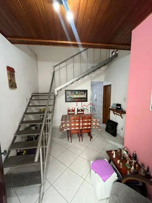 Foto 2 de Casa com 2 quartos à venda, 90m2 em São Lourenço, Niteroi - RJ