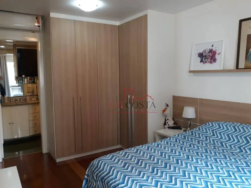 Foto 9 de Apartamento com 4 quartos à venda, 146m2 em Icaraí, Niteroi - RJ