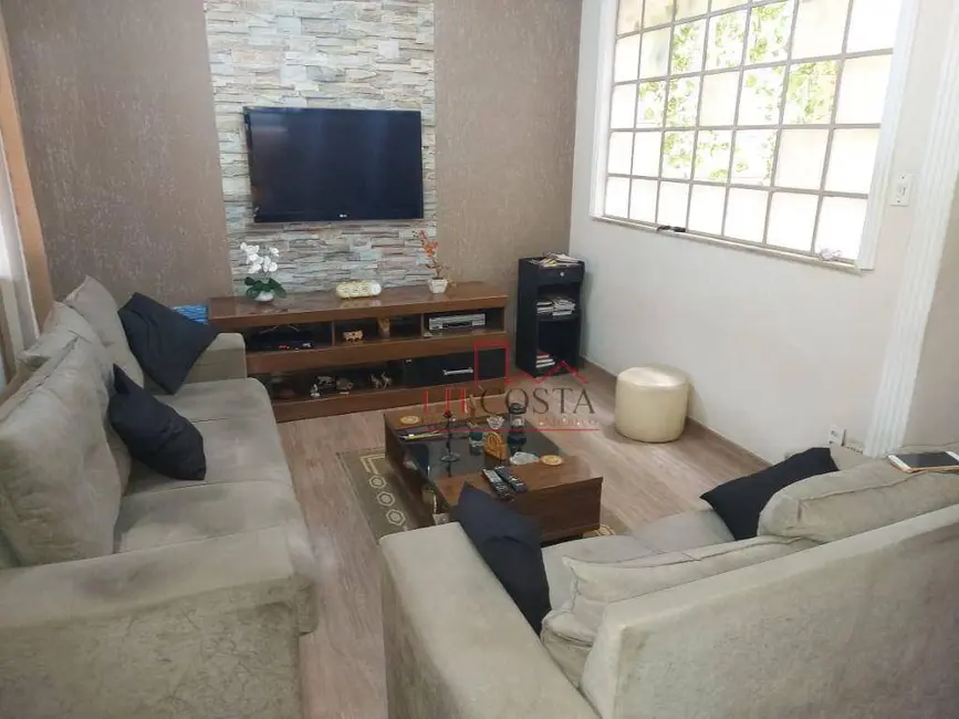 Casa com 3 quartos à venda, 300m2 em Porto Novo, Sao Goncalo - RJ - imagem 4 Foto 4 de Casa com 3 quartos à venda, 300m2 em Porto Novo, Sao Goncalo - RJ