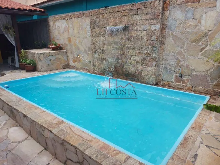 Casa com 3 quartos à venda, 300m2 em Porto Novo, Sao Goncalo - RJ - imagem 3 Foto 3 de Casa com 3 quartos à venda, 300m2 em Porto Novo, Sao Goncalo - RJ