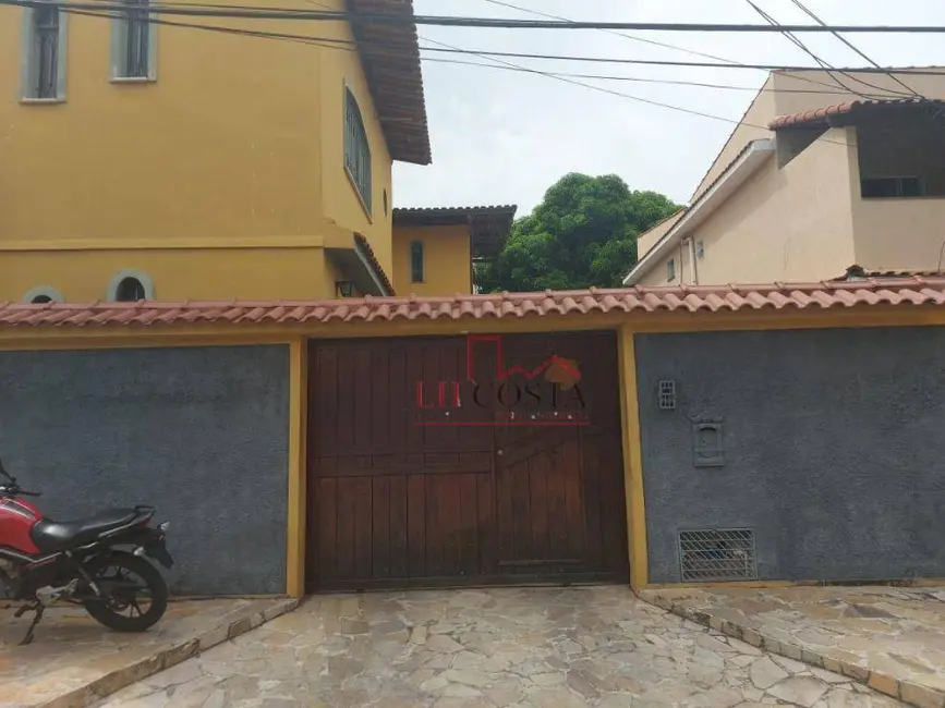 Casa com 3 quartos à venda, 300m2 em Porto Novo, Sao Goncalo - RJ - imagem 2 Foto 2 de Casa com 3 quartos à venda, 300m2 em Porto Novo, Sao Goncalo - RJ