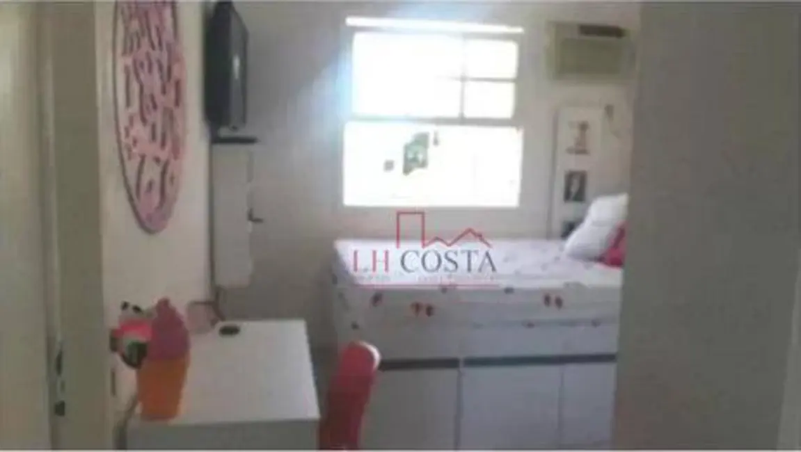 Casa com 4 quartos à venda, 360m2 em Piratininga, Niteroi - RJ - imagem 8 Foto 8 de Casa com 4 quartos à venda, 360m2 em Piratininga, Niteroi - RJ