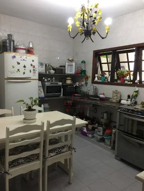 Foto 5 de Casa com 4 quartos à venda, 360m2 em Piratininga, Niteroi - RJ