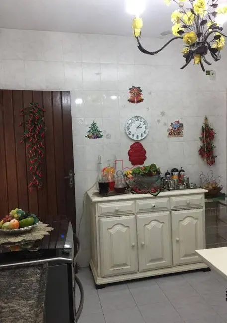 Foto 2 de Casa com 4 quartos à venda, 360m2 em Piratininga, Niteroi - RJ