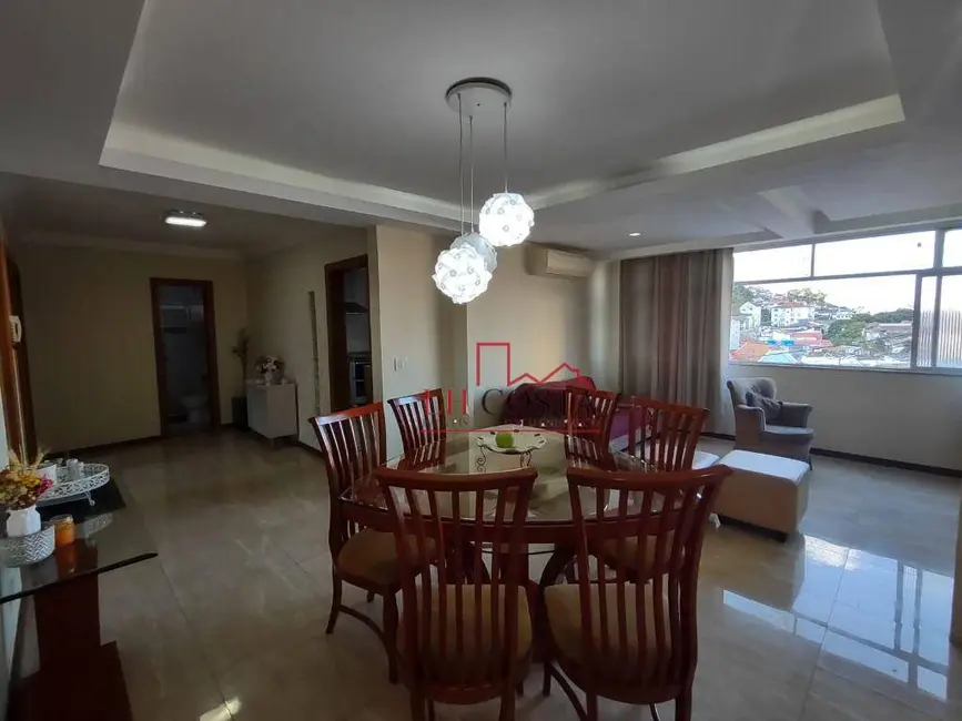 Foto 2 de Casa com 3 quartos à venda, 220m2 em Niteroi - RJ