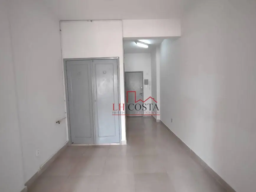 Kitnet com 1 quarto à venda, 30m2 em Centro, Niteroi - RJ - imagem 8 Foto 8 de Kitnet com 1 quarto à venda, 30m2 em Centro, Niteroi - RJ