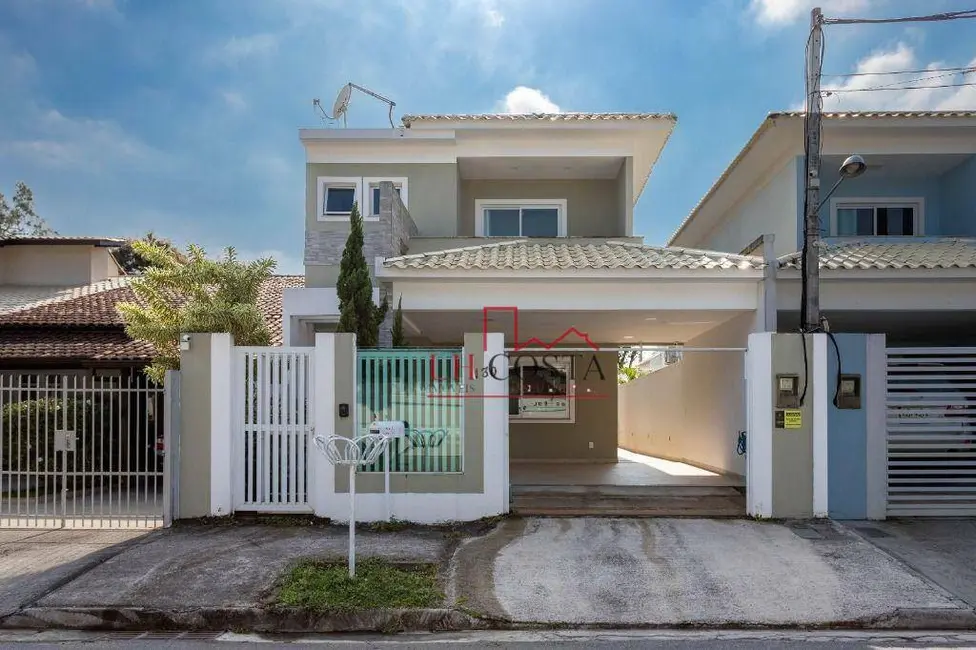 Foto 1 de Casa de Condomínio com 3 quartos à venda, 240m2 em Itaipu, Niteroi - RJ
