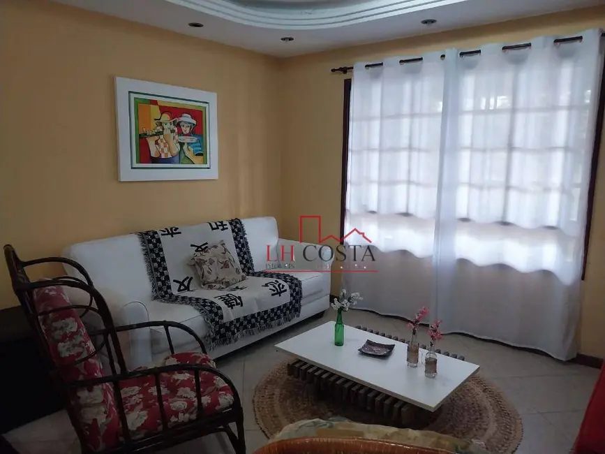 Foto 4 de Casa com 3 quartos à venda, 360m2 em Marica - RJ