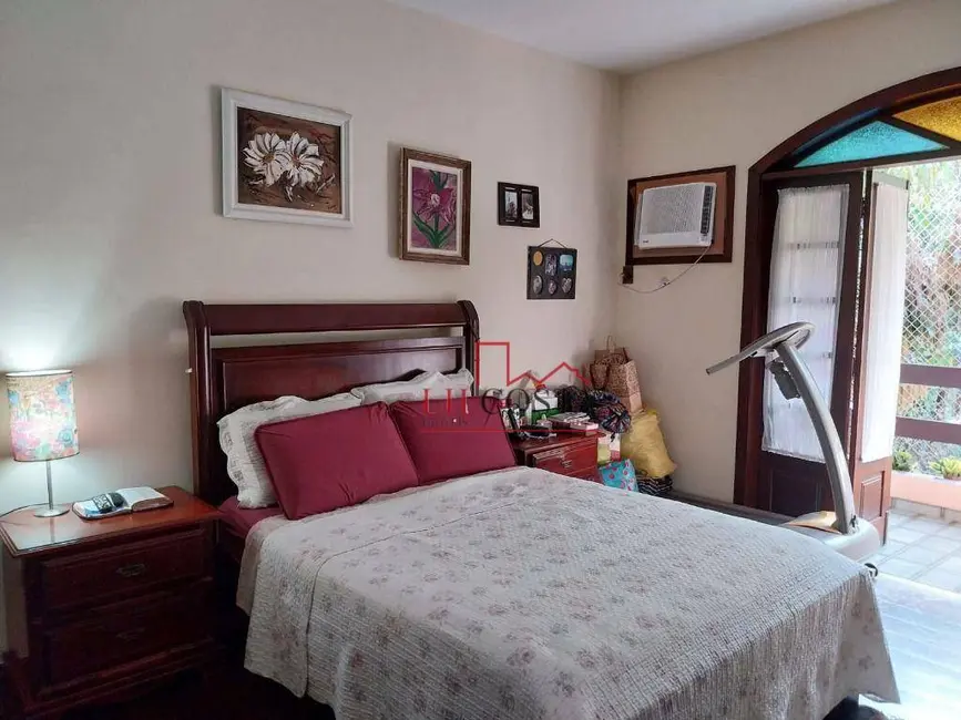 Foto 8 de Casa com 3 quartos à venda, 360m2 em Mata Paca, Niteroi - RJ