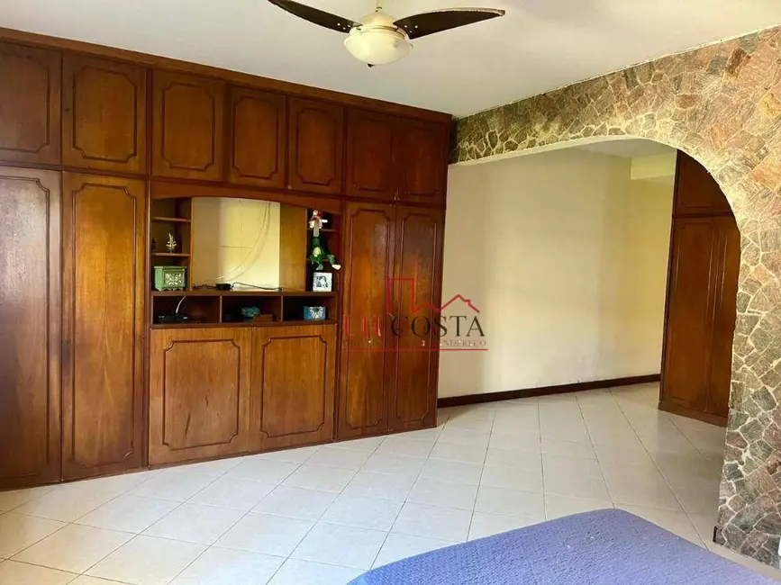 Casa com 6 quartos à venda, 700m2 em Marazul, Niteroi - RJ - imagem 8 Foto 8 de Casa com 6 quartos à venda, 700m2 em Marazul, Niteroi - RJ