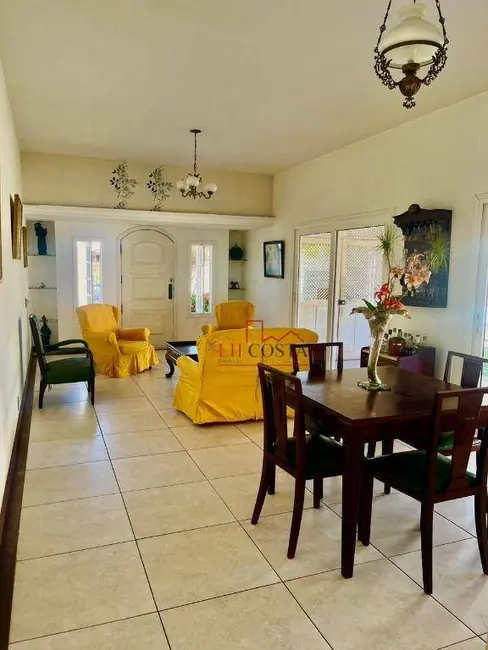 Casa com 6 quartos à venda, 700m2 em Marazul, Niteroi - RJ - imagem 4 Foto 4 de Casa com 6 quartos à venda, 700m2 em Marazul, Niteroi - RJ