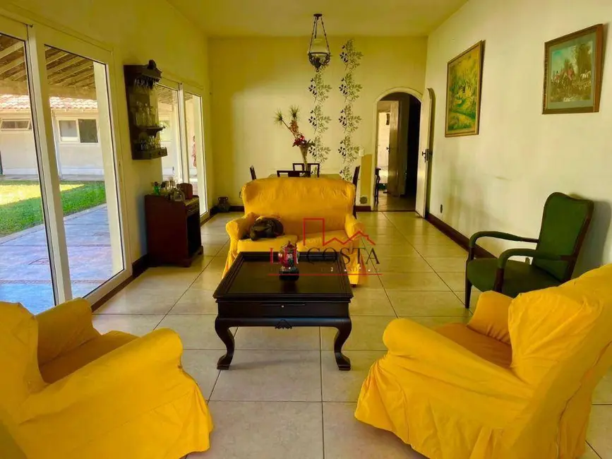 Casa com 6 quartos à venda, 700m2 em Marazul, Niteroi - RJ - imagem 5 Foto 5 de Casa com 6 quartos à venda, 700m2 em Marazul, Niteroi - RJ
