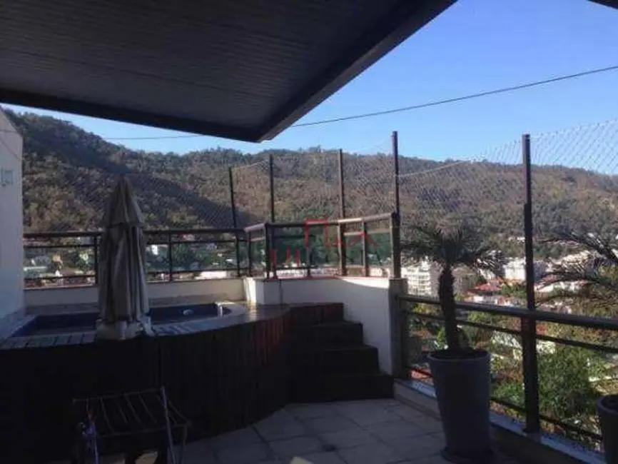 Cobertura com 3 quartos à venda, 140m2 em São Francisco, Niteroi - RJ - imagem 5 Foto 5 de Cobertura com 3 quartos à venda, 140m2 em São Francisco, Niteroi - RJ