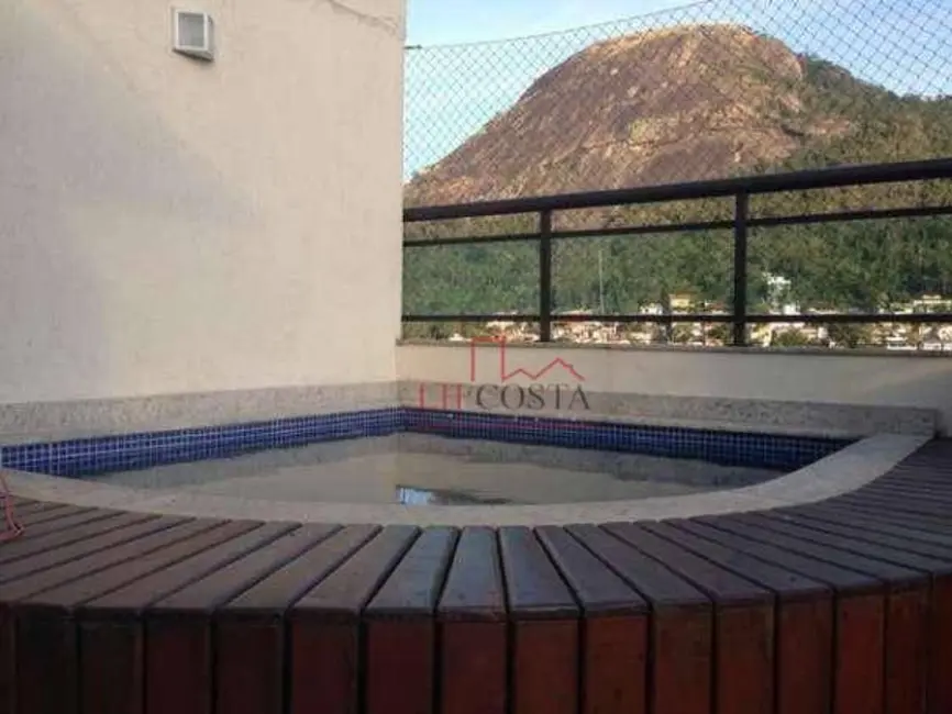 Cobertura com 3 quartos à venda, 140m2 em São Francisco, Niteroi - RJ - imagem 3 Foto 3 de Cobertura com 3 quartos à venda, 140m2 em São Francisco, Niteroi - RJ