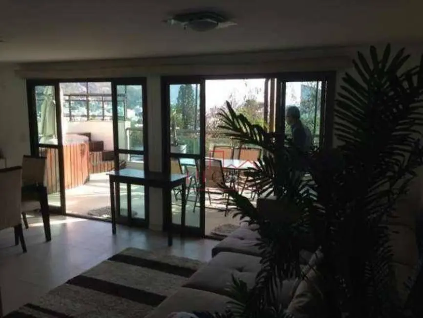 Cobertura com 3 quartos à venda, 140m2 em São Francisco, Niteroi - RJ - imagem 6 Foto 6 de Cobertura com 3 quartos à venda, 140m2 em São Francisco, Niteroi - RJ