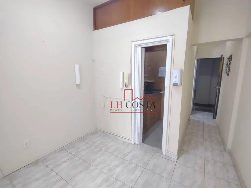 Kitnet com 1 quarto à venda, 27m2 em Centro, Niteroi - RJ - imagem 6 Foto 6 de Kitnet com 1 quarto à venda, 27m2 em Centro, Niteroi - RJ