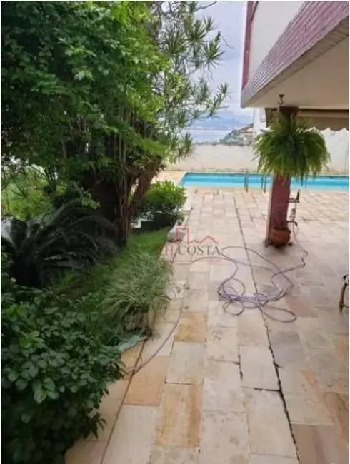 Casa com 4 quartos à venda, 485m2 em São Francisco, Niteroi - RJ - imagem 6 Foto 6 de Casa com 4 quartos à venda, 485m2 em São Francisco, Niteroi - RJ