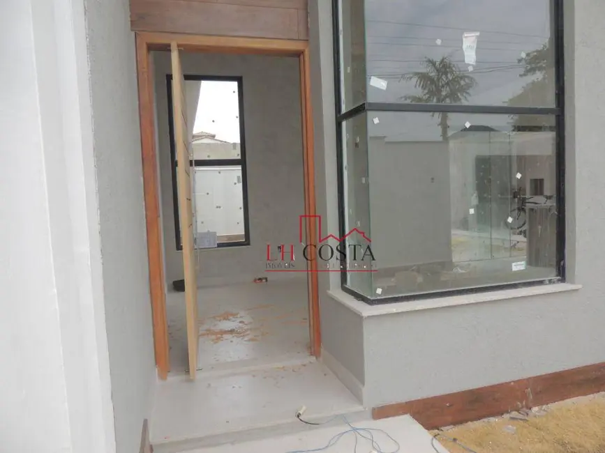 Foto 2 de Casa com 3 quartos à venda, 360m2 em Praia de Itaipuaçu (Itaipuaçu), Marica - RJ