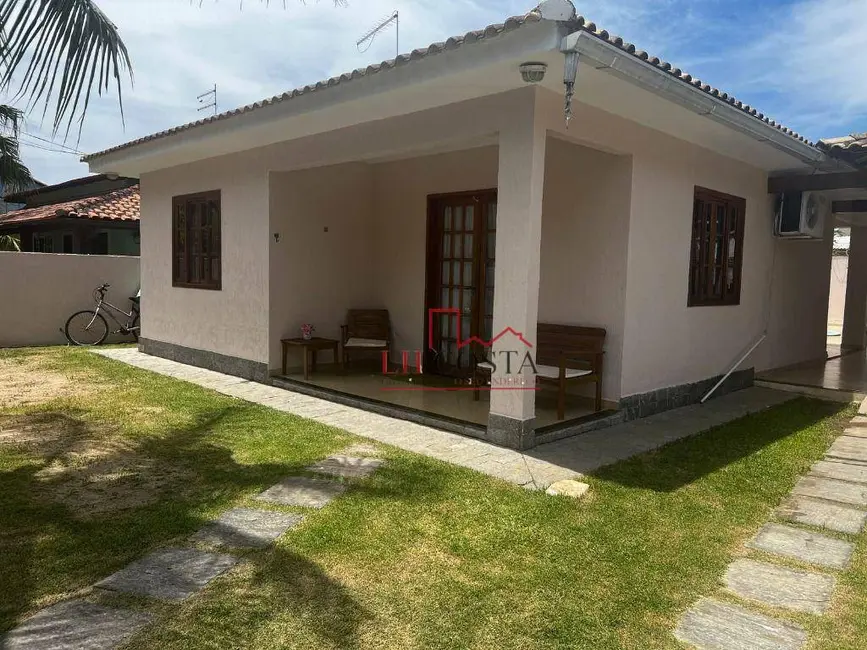 Foto 2 de Casa de Condomínio com 2 quartos para alugar, 360m2 em Marica - RJ