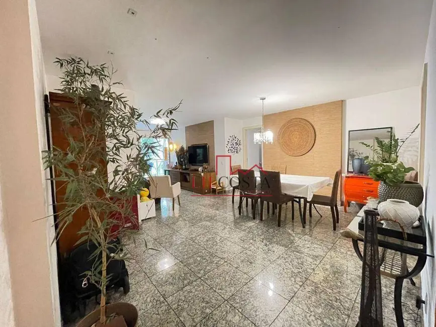 Apartamento com 4 quartos à venda, 143m2 em Icaraí, Niteroi - RJ - imagem 5 Foto 5 de Apartamento com 4 quartos à venda, 143m2 em Icaraí, Niteroi - RJ