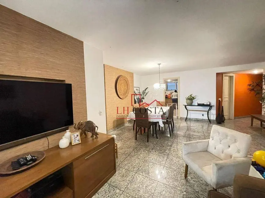 Apartamento com 4 quartos à venda, 143m2 em Icaraí, Niteroi - RJ - imagem 8 Foto 8 de Apartamento com 4 quartos à venda, 143m2 em Icaraí, Niteroi - RJ