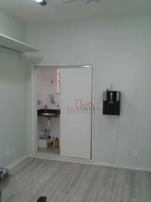 Apartamento com 1 quarto à venda, 32m2 em Centro, Rio De Janeiro - RJ - imagem 4 Foto 4 de Apartamento com 1 quarto à venda, 32m2 em Centro, Rio De Janeiro - RJ