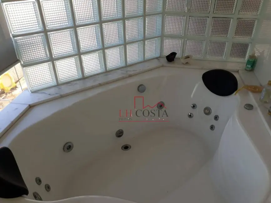 Foto 4 de Casa com 5 quartos à venda, 200m2 em Camboinhas, Niteroi - RJ