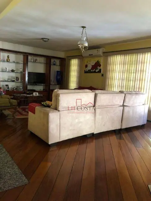 Foto 3 de Casa com 5 quartos à venda, 510m2 em Centro, Sao Goncalo - RJ