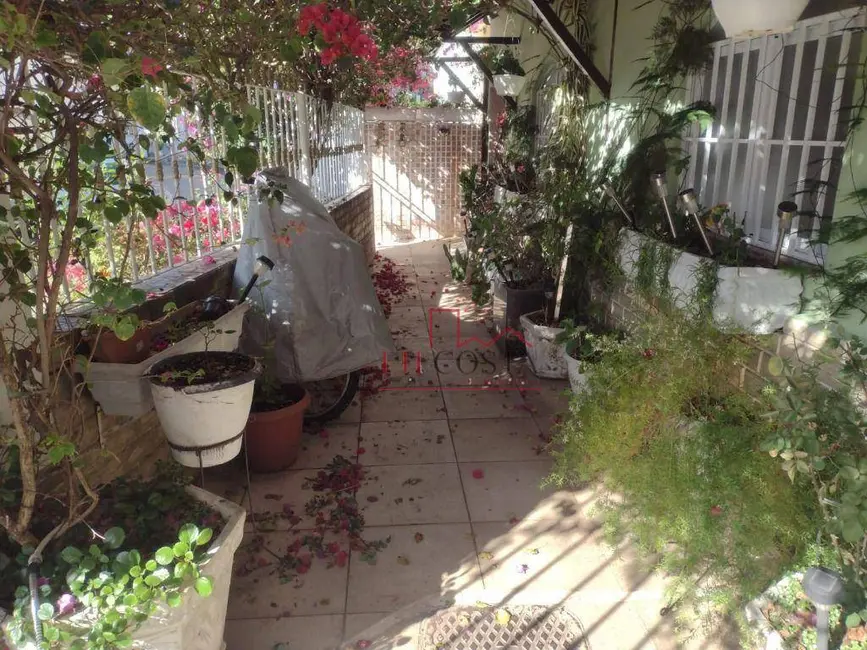 Foto 2 de Casa com 3 quartos à venda, 220m2 em Niteroi - RJ