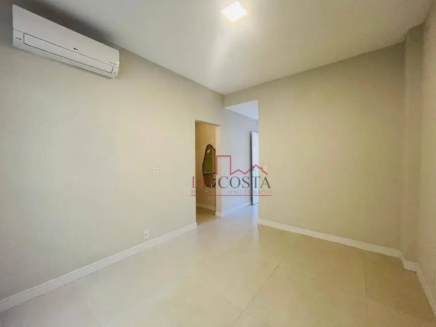 Apartamento com 3 quartos à venda, 104m2 em Icaraí, Niteroi - RJ - imagem 8 Foto 8 de Apartamento com 3 quartos à venda, 104m2 em Icaraí, Niteroi - RJ