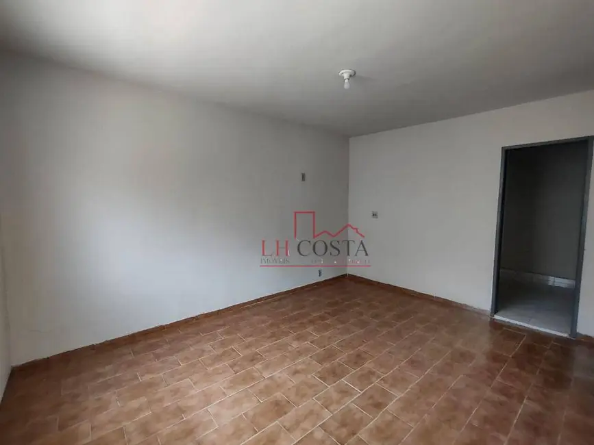 Foto 4 de Casa com 2 quartos para alugar, 180m2 em Maceió, Niteroi - RJ