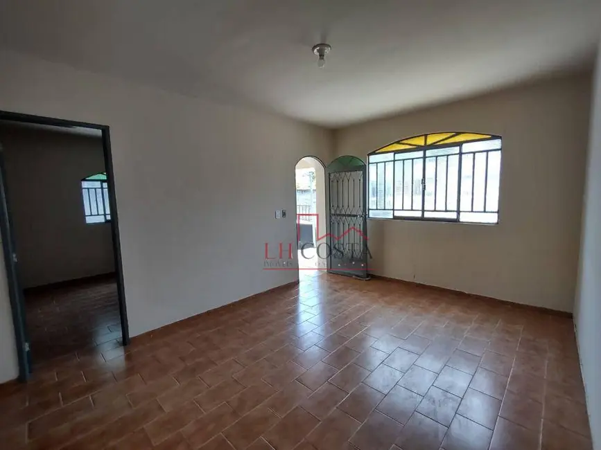 Foto 2 de Casa com 2 quartos para alugar, 180m2 em Maceió, Niteroi - RJ