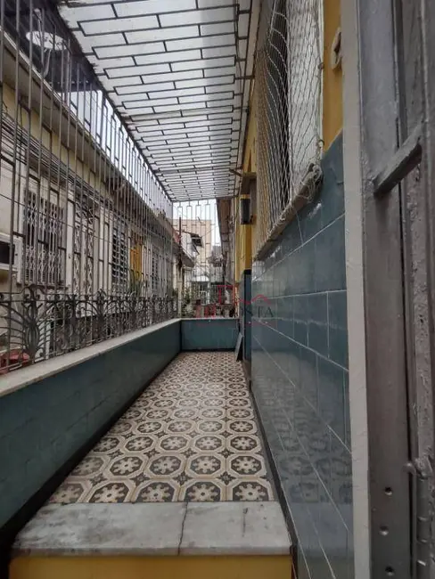 Casa com 2 quartos à venda, 80m2 em Centro, Niteroi - RJ - imagem 4 Foto 4 de Casa com 2 quartos à venda, 80m2 em Centro, Niteroi - RJ