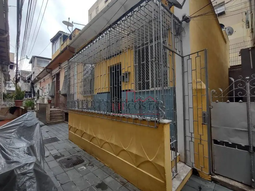 Casa com 2 quartos à venda, 80m2 em Centro, Niteroi - RJ - imagem 2 Foto 2 de Casa com 2 quartos à venda, 80m2 em Centro, Niteroi - RJ