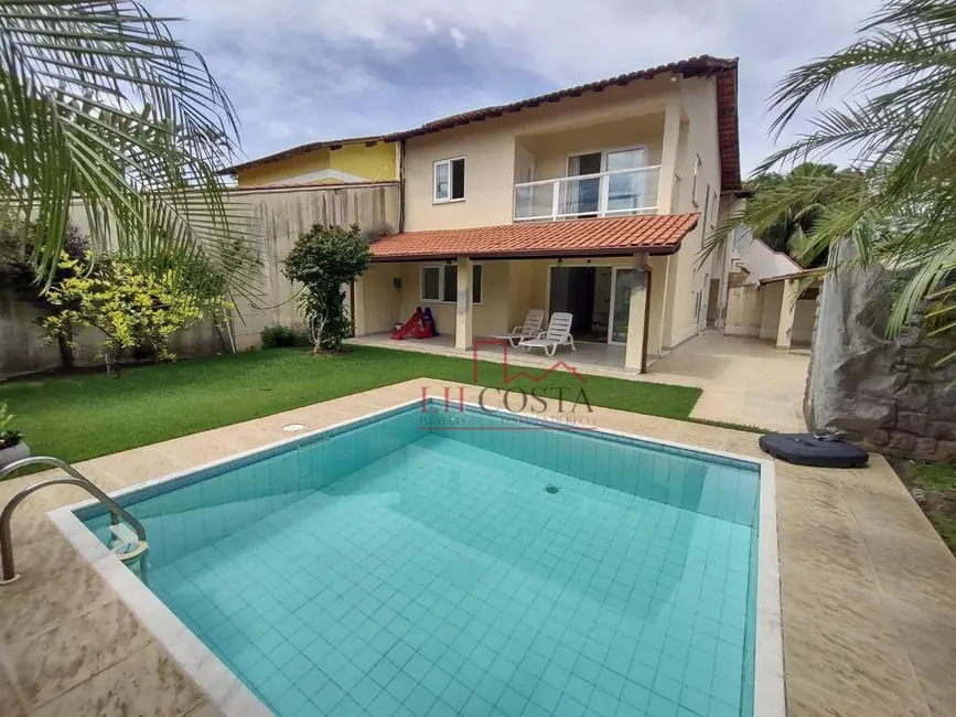 Casa com 6 quartos à venda, 360m2 em Piratininga, Niteroi - RJ - imagem 2 Foto 2 de Casa com 6 quartos à venda, 360m2 em Piratininga, Niteroi - RJ