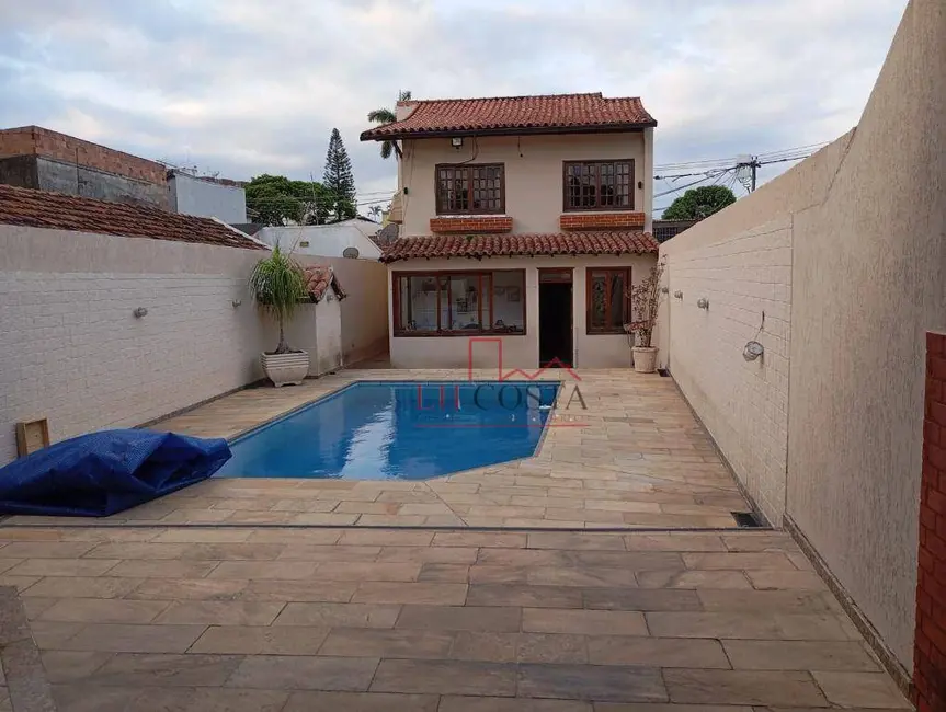 Foto 1 de Casa com 4 quartos à venda, 500m2 em Barreto, Niteroi - RJ