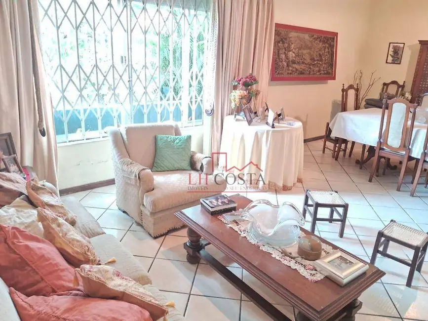 Foto 2 de Casa com 4 quartos à venda, 360m2 em São Francisco, Niteroi - RJ