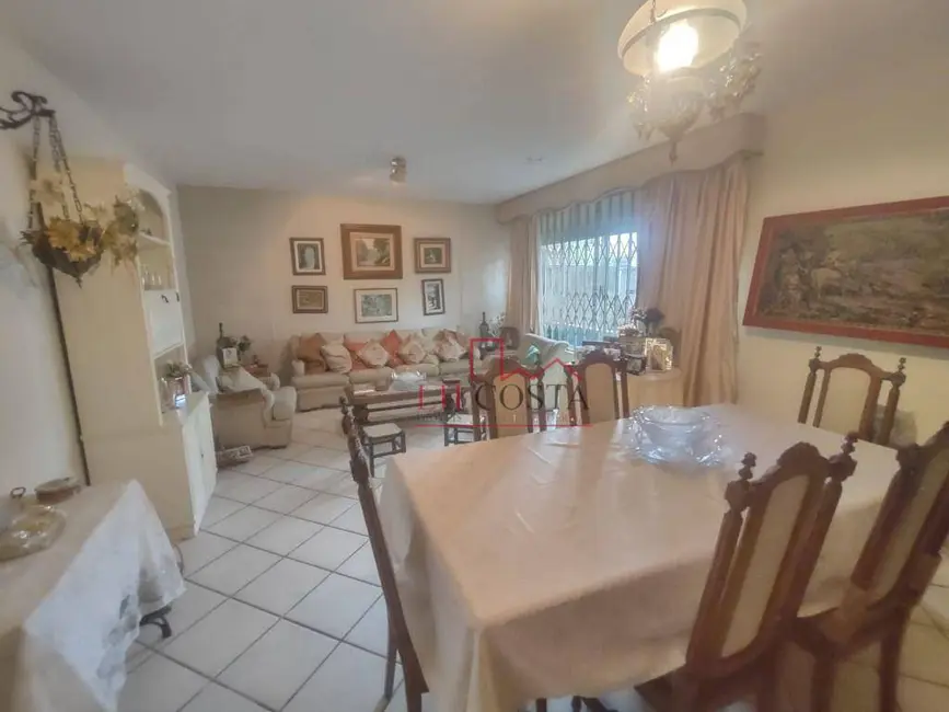 Foto 6 de Casa com 4 quartos à venda, 360m2 em São Francisco, Niteroi - RJ