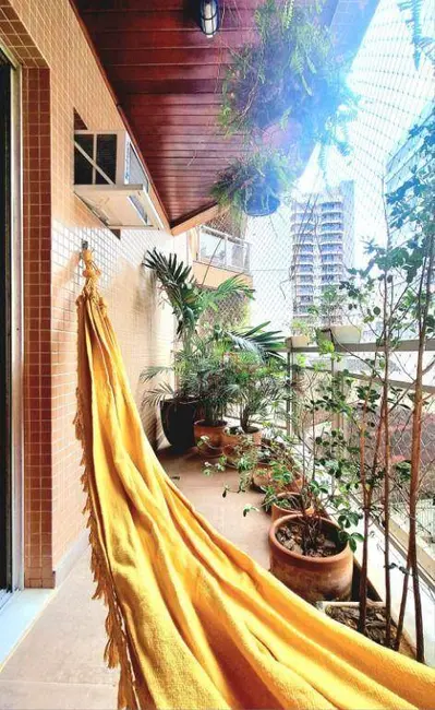 Apartamento com 3 quartos à venda, 120m2 em Icaraí, Niteroi - RJ - imagem 4 Foto 4 de Apartamento com 3 quartos à venda, 120m2 em Icaraí, Niteroi - RJ