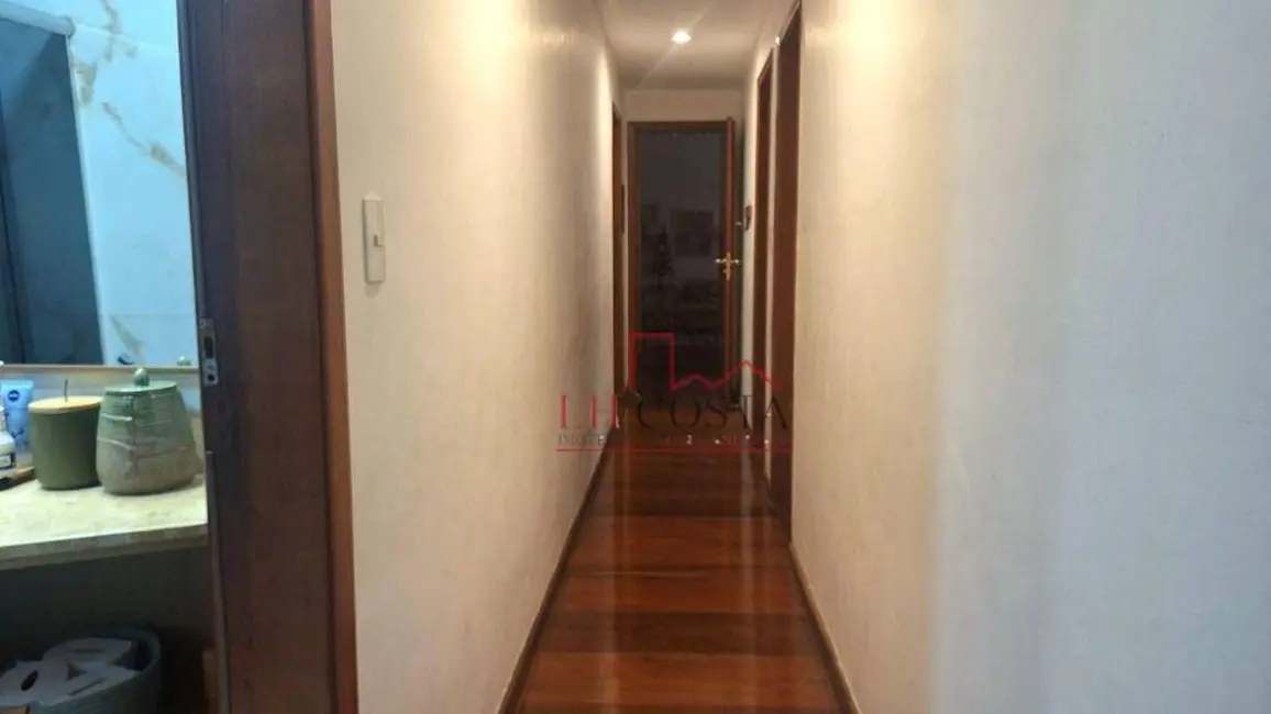 Apartamento com 3 quartos à venda, 120m2 em Icaraí, Niteroi - RJ - imagem 6 Foto 6 de Apartamento com 3 quartos à venda, 120m2 em Icaraí, Niteroi - RJ