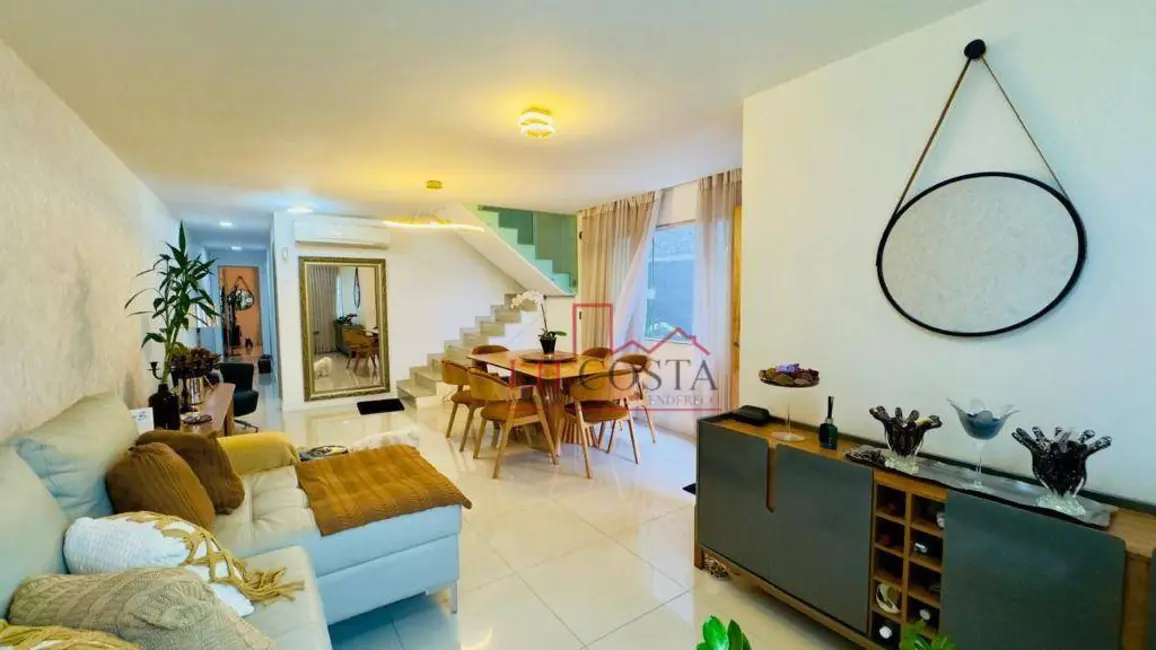 Casa com 4 quartos à venda, 180m2 em Itaipu, Niteroi - RJ - imagem 8 Foto 8 de Casa com 4 quartos à venda, 180m2 em Itaipu, Niteroi - RJ