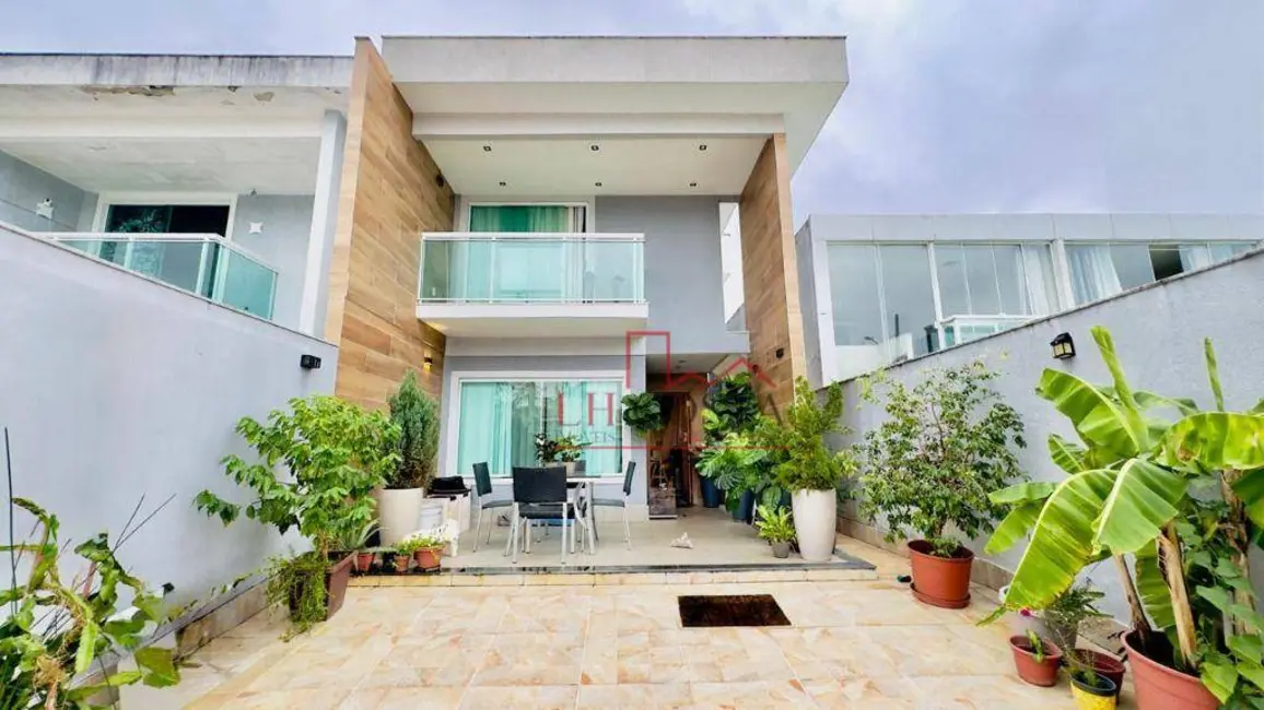 Casa com 4 quartos à venda, 180m2 em Itaipu, Niteroi - RJ - imagem 2 Foto 2 de Casa com 4 quartos à venda, 180m2 em Itaipu, Niteroi - RJ