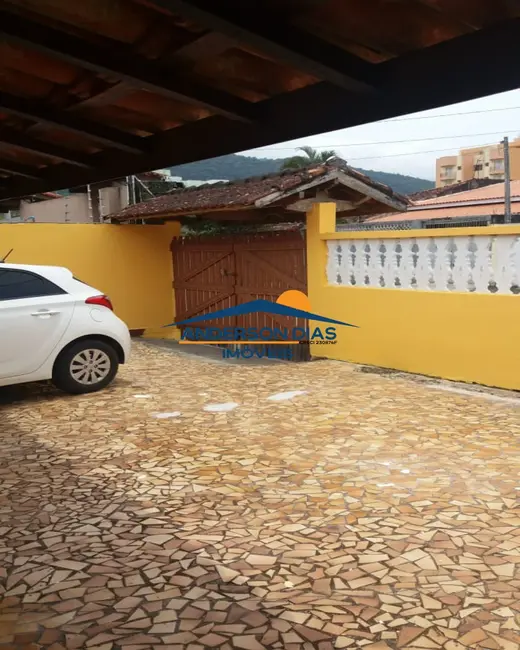 Foto 1 de Casa com 2 quartos à venda, 250m2 em Martim de Sá, Caraguatatuba - SP