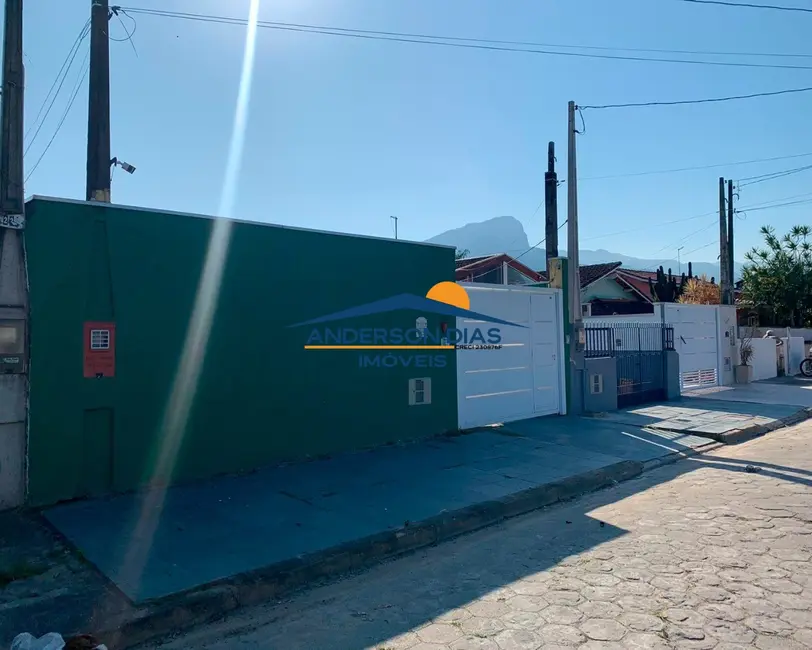 Foto 3 de Casa com 2 quartos à venda, 129m2 em Poiares, Caraguatatuba - SP