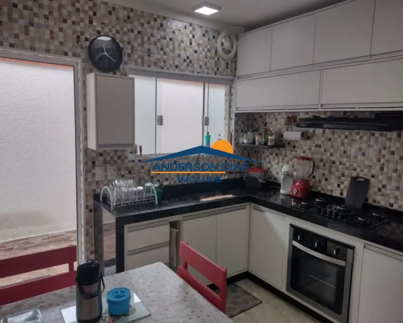 Foto 4 de Casa com 3 quartos à venda, 140m2 em Jardim Jaqueira, Caraguatatuba - SP