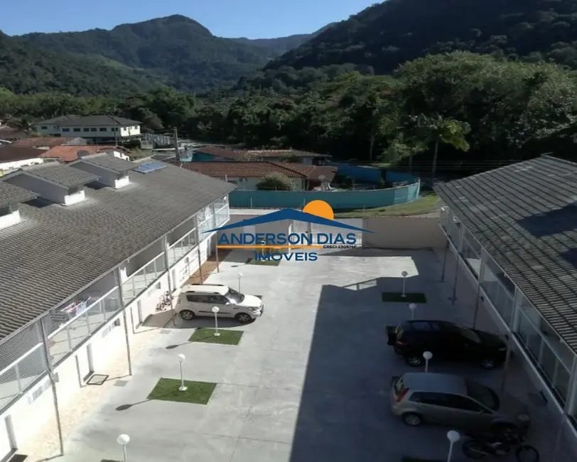 Foto 1 de Casa de Condomínio com 2 quartos à venda, 100m2 em Cidade Jardim, Caraguatatuba - SP