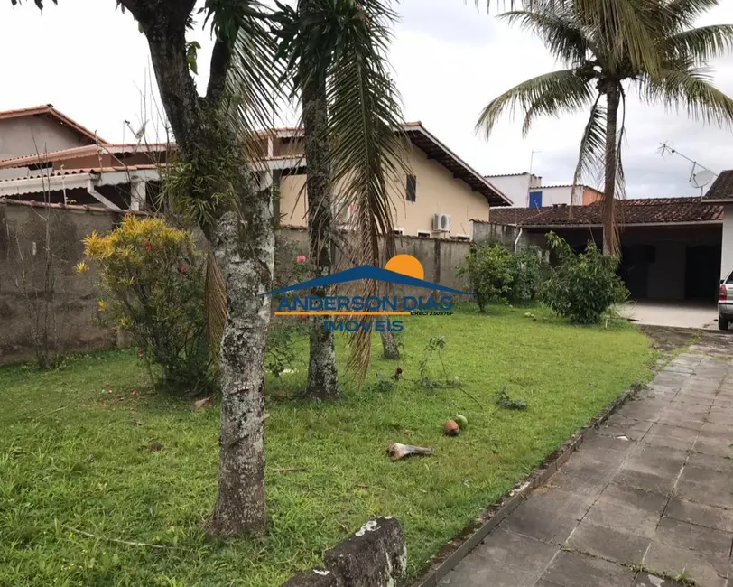 Casa com 2 quartos à venda, 130m2 em Balneário dos Golfinhos, Caraguatatuba - SP - imagem 4 Foto 4 de Casa com 2 quartos à venda, 130m2 em Balneário dos Golfinhos, Caraguatatuba - SP