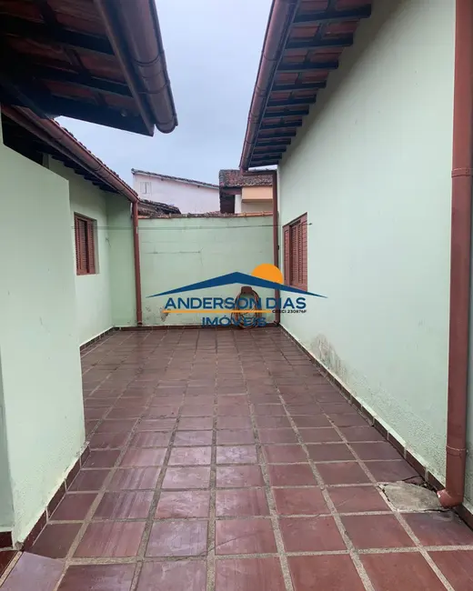 Foto 5 de Casa com 3 quartos à venda, 250m2 em Praia das Palmeiras, Caraguatatuba - SP