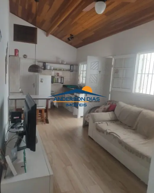 Foto 1 de Casa com 2 quartos à venda, 72m2 em Poiares, Caraguatatuba - SP